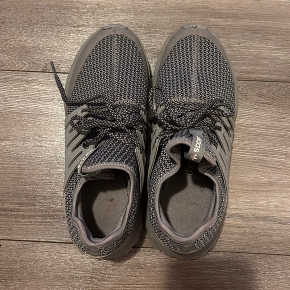 Adidas running shoes - Picture 4 of 4